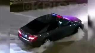 Заехавшего в алматинскую реку водителя накажут вместе с его матерью