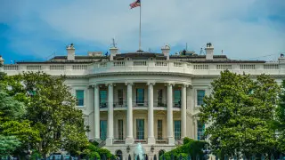 Трамп готов ввести санкции против России, заявили в Вашингтоне