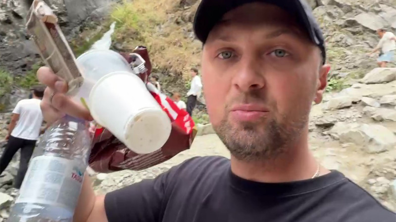 Кадры из видео