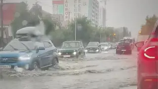 Костанай подтопило: видео улиц опубликовали в соцсетях