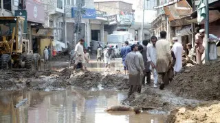 Внезапный и мощный ливень: сотни людей погибли в Южной Азии из-за оползней и наводнений