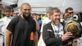 Кадыров подарил Чимаеву роскошный автомобиль за пояс чемпиона UFC