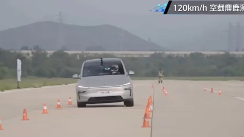 Кадры из видео