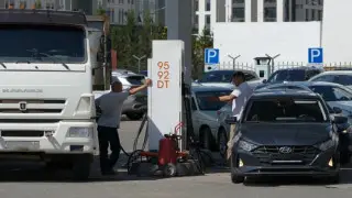“Есть серьезные опасения“ — эксперт о ситуации с бензином в Казахстане и России