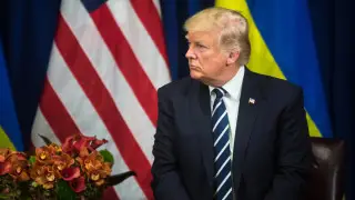 Трамп: США больше не тратят деньги на Украину