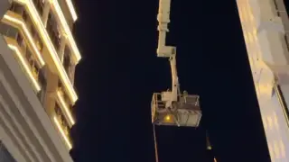 В центре Астаны эвакуируют жителей дома с депутатами