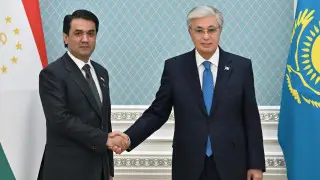 Президент Казахстана принял Рустама Эмомали