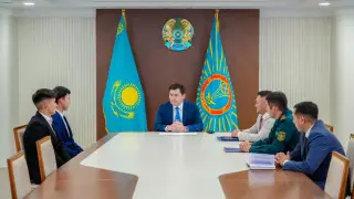 В Астане вручили образовательные гранты молодым военнослужащим 