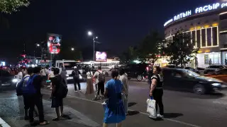 Заказать такси или словить у обочины: сравнили цены и спрос в Алматы