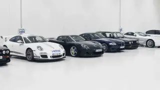 Глава Bugatti и Rimac показал свой гараж и там есть, чем восхититься