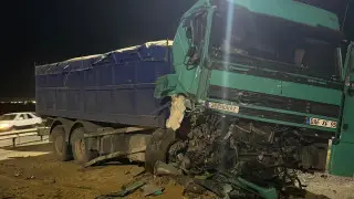 Грузовик выехал на встречку близ Астаны: есть погибший