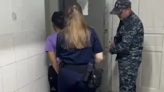 “Прижигали сигаретами и заставляли целовать ноги“: двух женщин подозревают в насилии над 16-летней