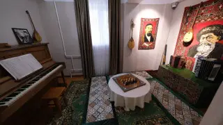 Аким Алматы посетил обновлённый музей Нургисы Тлендиева