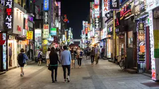 Казахстанцам обещали легальную работу в Южной Корее ещё в прошлом году. Что пошло не так