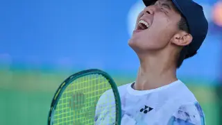 17-летний казахстанец сотворил камбэк в битве за 1/4 финала US Open