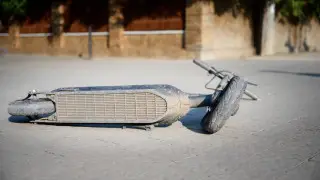 Автобус сбил двух девушек на электросамокате в Алматы