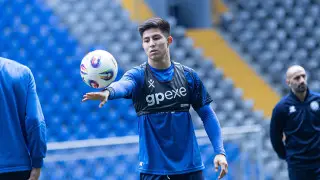 Сборная Казахстана объявила стартовый состав на матч с Уэльсом