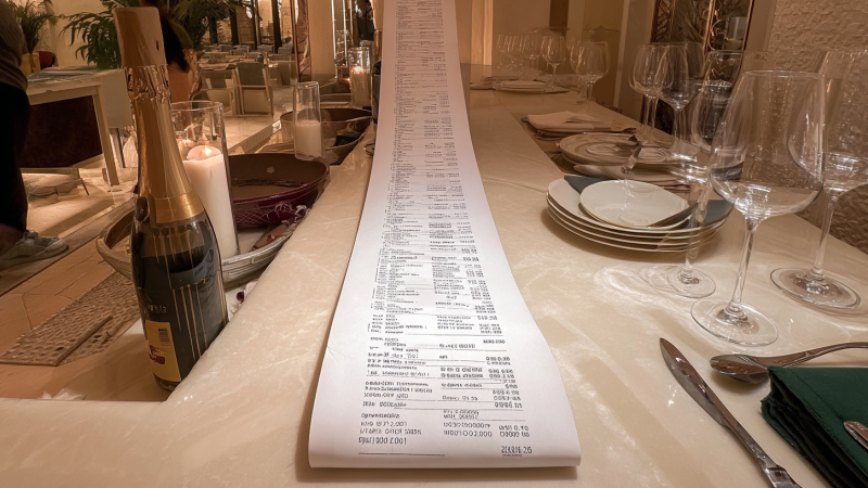 Изображение сгенерировано при помощи нейросети Midjourney