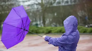 Сильный циклон с грозами, градом и шквалистым ветром накроет Казахстан