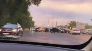 Без номеров и совести: лихач устроил гонки по встречке на трассе Алматы – Бишкек