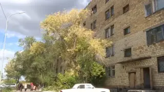 16 семей отказываются покидать аварийную пятиэтажку в Сарани