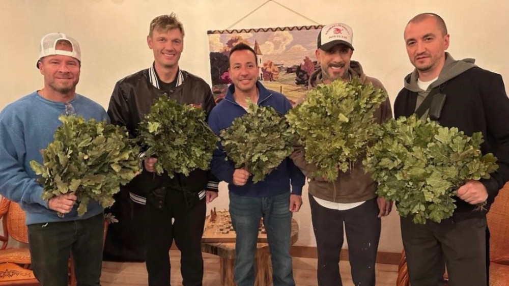 Backstreet Boys смирились. Шакиру пообещали “спасти от агрессивного казахского гостеприимства“