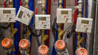 Перерасчёт за коммуналку: почему казахстанцам не возвращают “лишнее“ деньгами