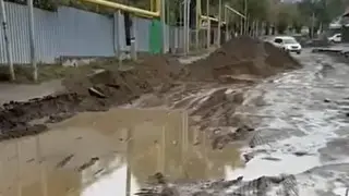 “Превратили нашу жизнь в ад“: микрорайон в Алматы оказался в изоляции