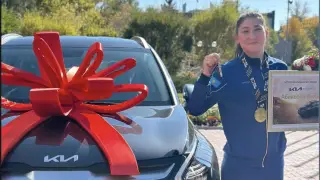 Двукратная чемпионка мира по боксу из Казахстана получила в подарок авто
