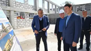Аким Алматы поставил жесткий ультиматум строителям школы