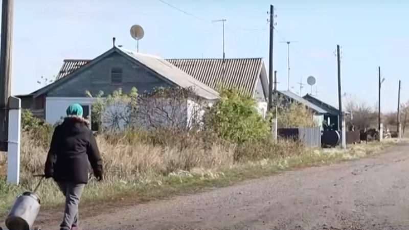 Кадры из видео