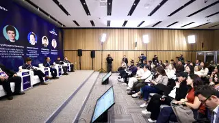 Партия Amanat презентовала цифровые инициативы на Digital Bridge