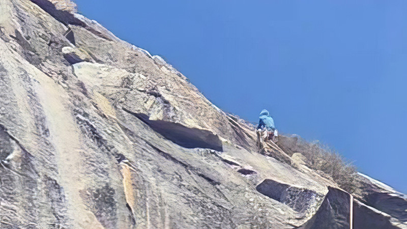 Кадры из видео