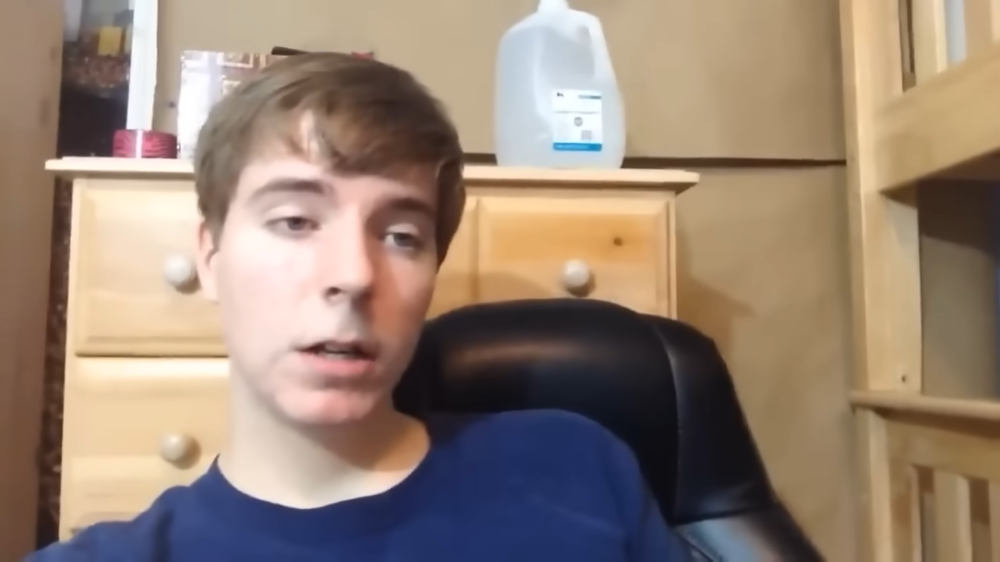 “Привет, я через 10 лет“: послание MrBeast из 2015 года завирусилось в сети