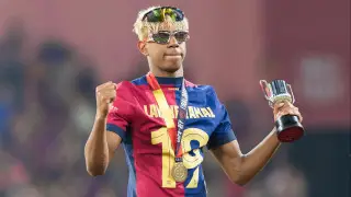 Агент Ямаля начал шантажировать “Барселону“ - СМИ