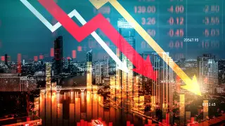 Рынок рухнул, криптовалюта обвалилась после объявления Трампа о тарифах на китайский импорт