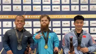 Казахстанец стал трехкратным чемпионом мира по пауэрлифтингу