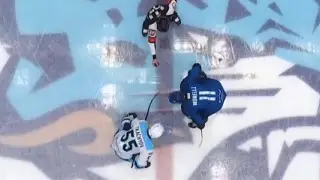 Хоккеисты “Барыса“ и “Сибири“ подрались на первой секунде матча