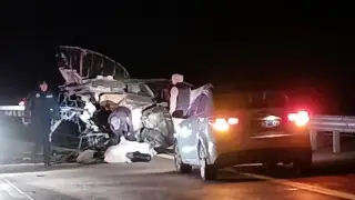 На оживлённом участке трассы Караганда – Астана минивэн влетел в КамАЗ: погиб водитель