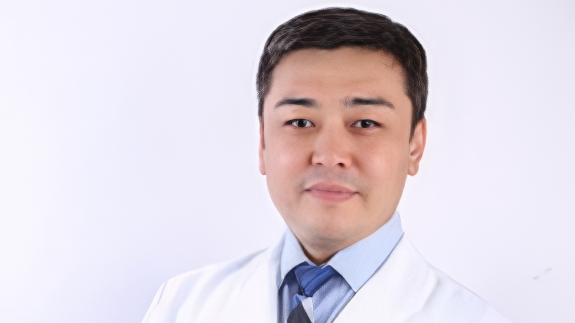 В одной из крупнейших больниц Алматы сменился главврач