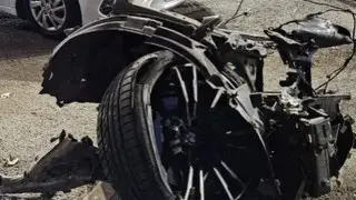 BMW врезалась в дерево после столкновения с Chevrolet в Алматы: пострадали пять человек