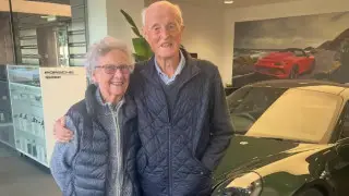 92-летняя пара из Британии купила новый Porsche 911 GT3 в честь 70-летия брака