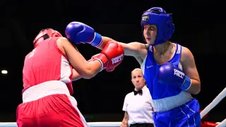 Разгромом с тремя нокдаунами обернулся бой Казахстан - Узбекистан за финал Азиады