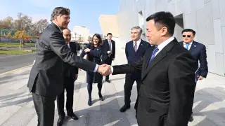 В Алматы прилетели спецпосланник Трампа и заместитель Рубио