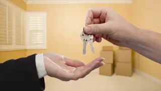 Минпром отклонил запрет на продажу жилья, купленного на пенсионные