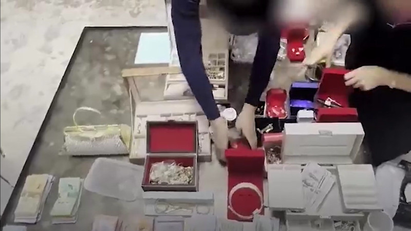 Кадры из видео