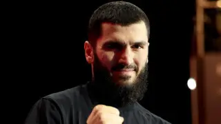 Артур Бетербиев лишился контракта: подробности