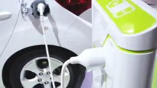 Налог на электромобили хотят ввести в Великобритании