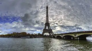 Трёх девушек задержали в Париже по подозрению в подготовке терактов