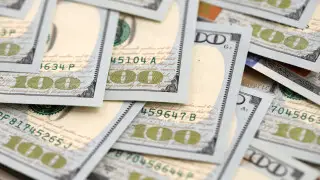Доллар заметно подешевел в Казахстане